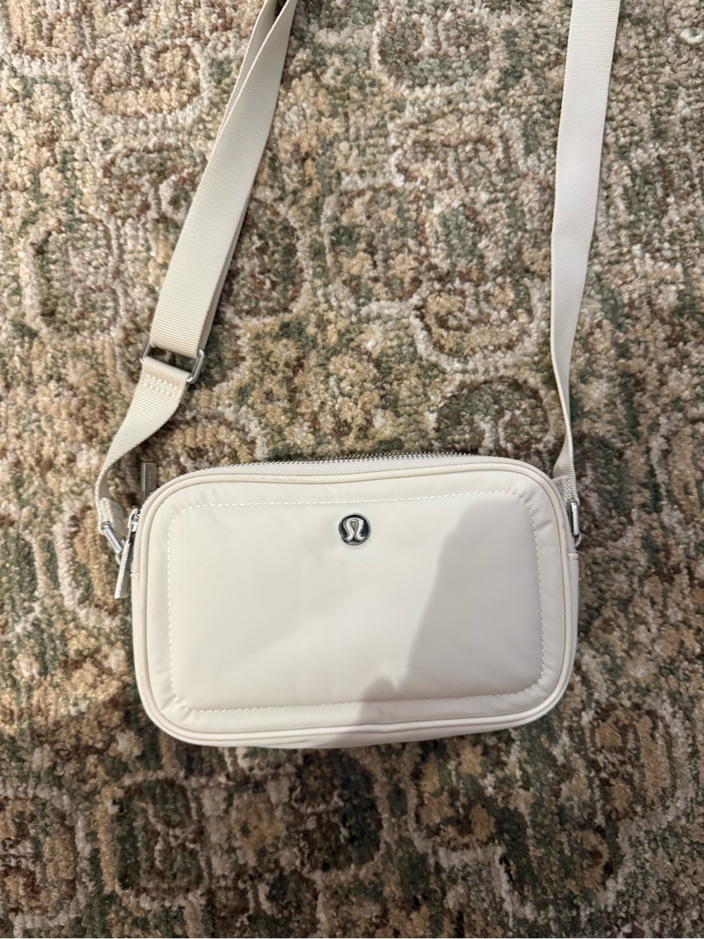 lululemon athletica Cream Crossbody Bag - Picture 2 of 5